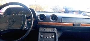 Mercedes-230 Mercedes-230